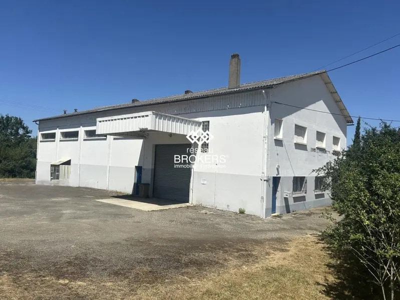 Industrial in Auch for lease Building Photo- Image 1 of 8