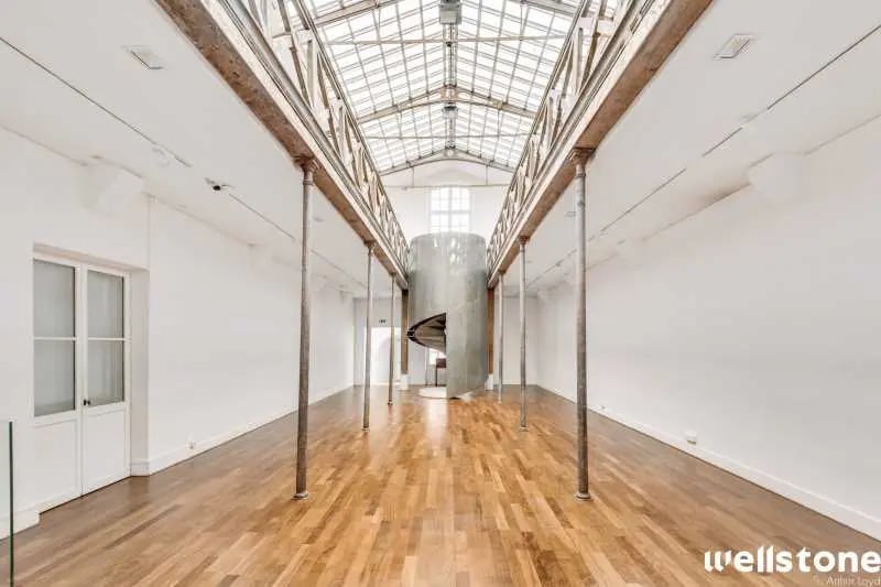 9 Rue Charlot, Paris for lease - Building Photo - Image 2 of 60