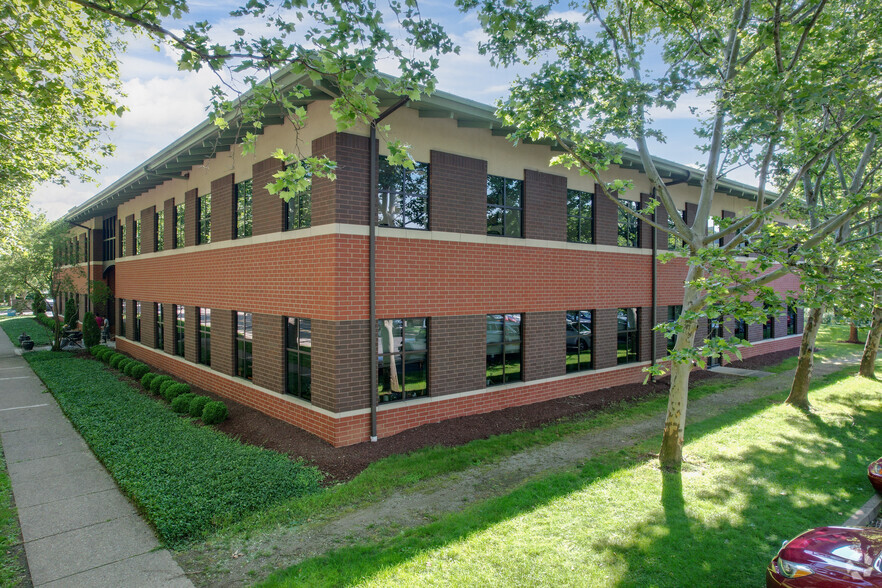 600 Waterfront Dr, Pittsburgh, PA for lease - Building Photo - Image 3 of 3