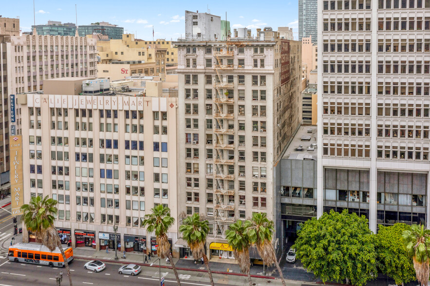 412-418 W 6th St, Los Angeles, CA for sale - Building Photo - Image 1 of 32