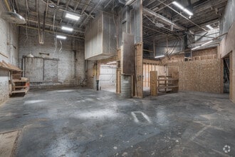 3050 N Western Ave, Chicago, IL for lease Interior Photo- Image 2 of 16