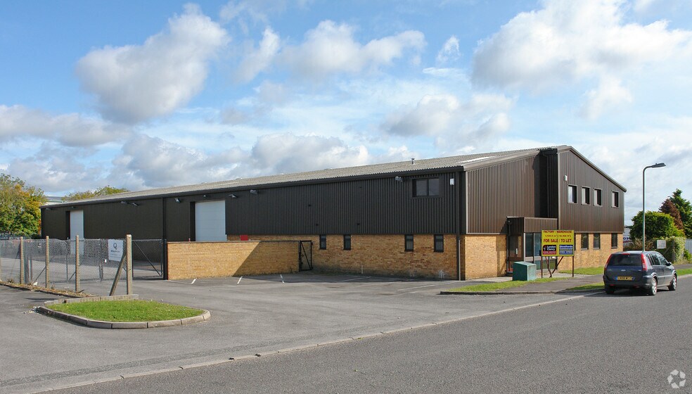 Mitchell Clos, Andover for sale - Primary Photo - Image 1 of 1