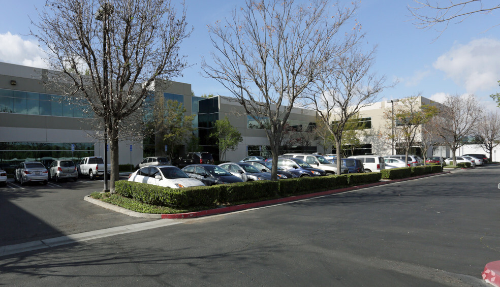 1845 Business Center Dr, San Bernardino, CA for lease - Building Photo - Image 3 of 3