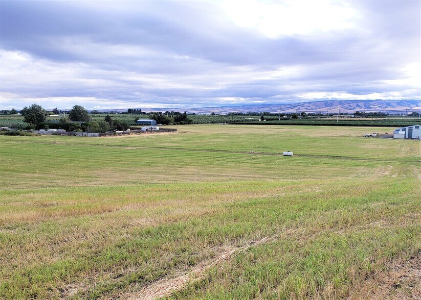 Edwards Rd, Milton Freewater, OR 97862