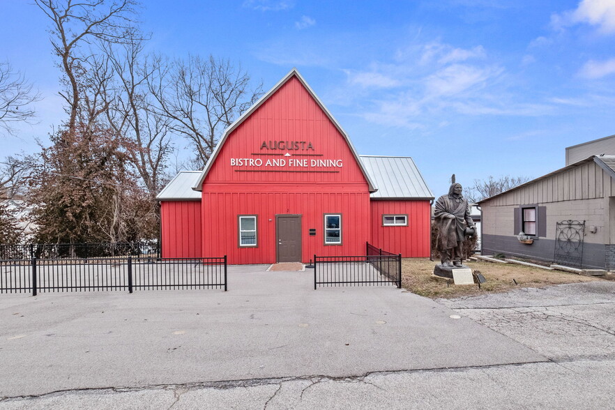 266 Jackson St, Augusta, MO for sale - Building Photo - Image 1 of 5