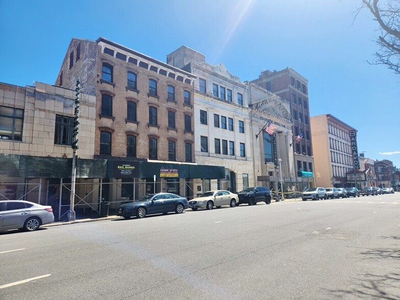 17 Market St, Poughkeepsie, NY for sale - Building Photo - Image 3 of 17