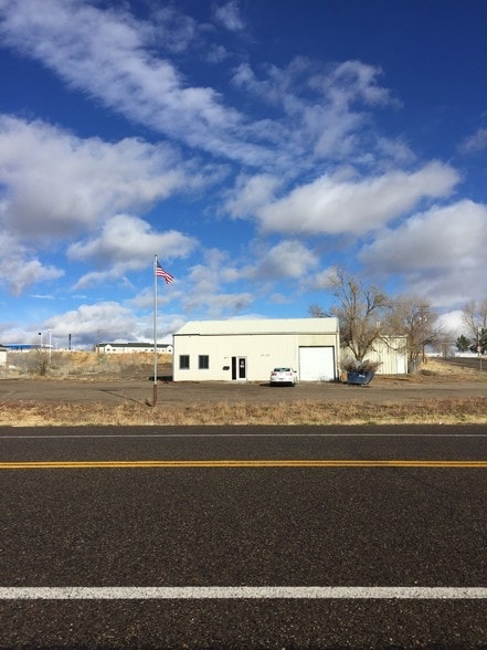 1120 Chestnut St, Carlin, NV for sale - Building Photo - Image 1 of 23