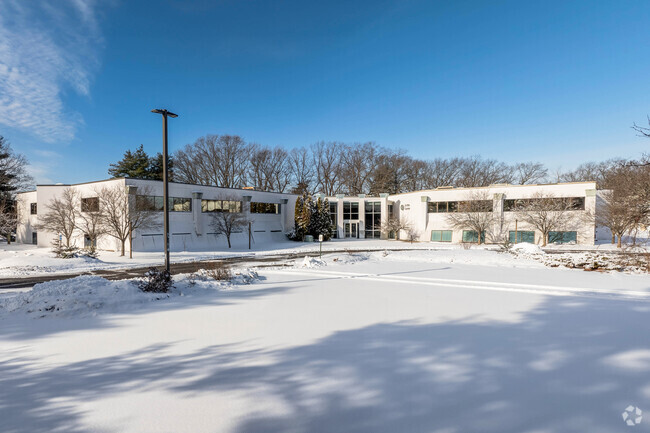 More details for 4 Griffin Rd N, Windsor, CT - Office for Sale