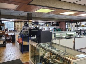 10852 97th St NW, Edmonton, AB for sale Interior Photo- Image 2 of 5