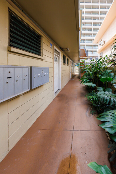 254 Kaiulani Ave, Honolulu, HI for sale - Building Photo - Image 3 of 25