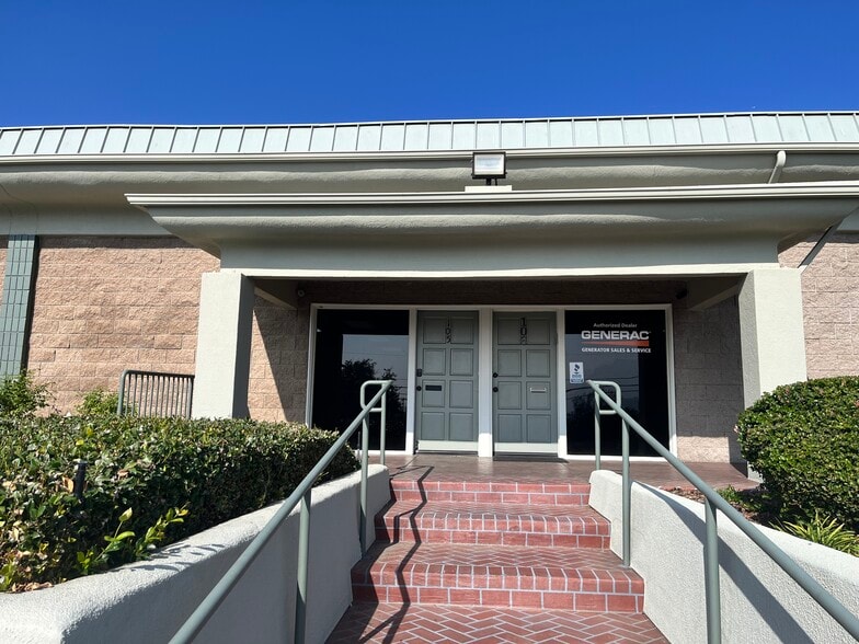 3481 Old Conejo Rd, Newbury Park, CA for lease - Building Photo - Image 2 of 7