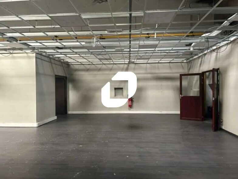 Office in SAINT-OUEN-L'AUMONE for lease - Interior Photo - Image 3 of 13