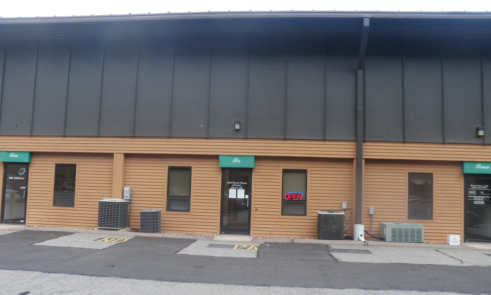 56 Leonard St, Foxboro, MA for lease - Building Photo - Image 1 of 10