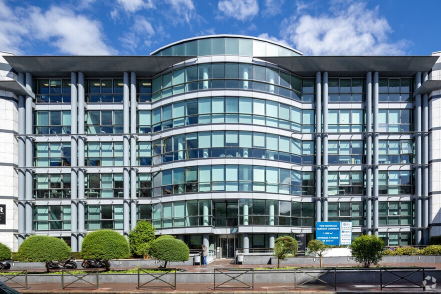 134/142 Rue Danton, Levallois-Perret for lease - Building Photo - Image 3 of 3