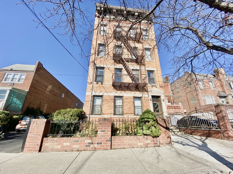 24 Avenue Ditmars Steinway, Astoria, NY for sale - Building Photo - Image 3 of 25