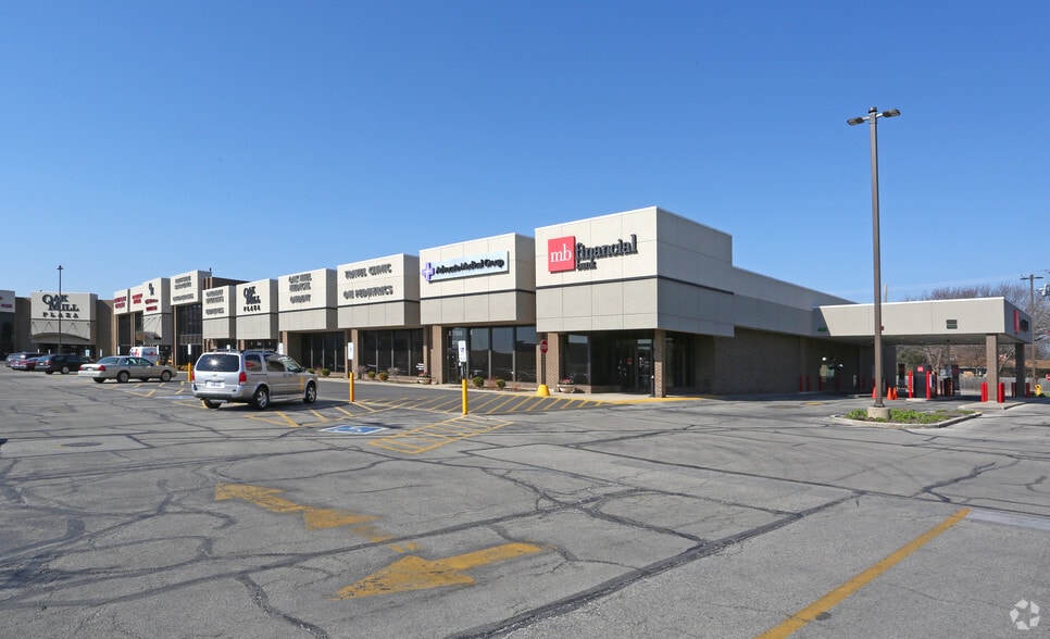 7900 N Milwaukee Ave, Niles, IL for lease - Building Photo - Image 2 of 7