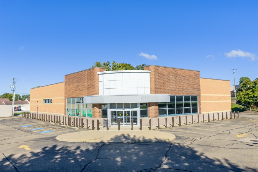 705 W High Ave, New Philadelphia, OH for lease - Building Photo - Image 1 of 13