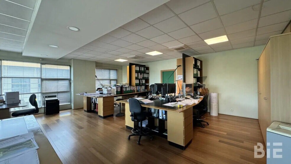 Office in Floirac for lease - Interior Photo - Image 3 of 5