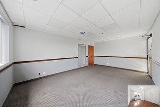 More details for 66-00 66-00 Borden Ave, Maspeth, NY - Office for Lease