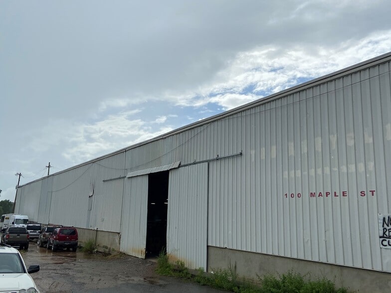 100 Maple St, Easley, SC for sale - Building Photo - Image 1 of 1