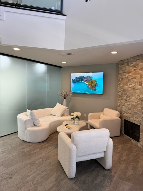207 W Alameda Ave, Burbank, CA 91502 - Unit 203 -  - Interior Photo - Image 2 of 23