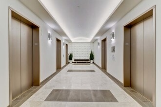 1 World Trade Ctr, Long Beach, CA for lease Interior Photo- Image 1 of 4