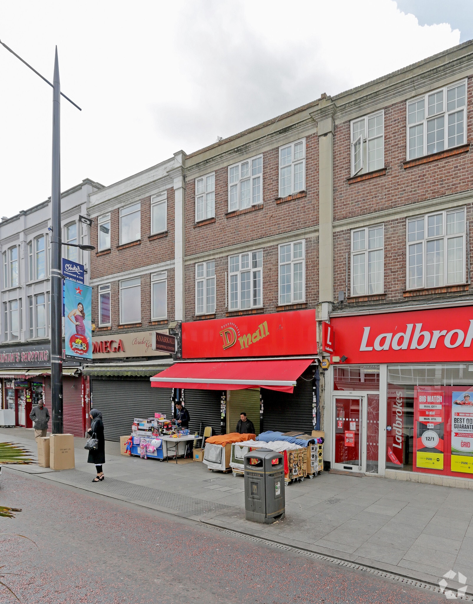 33 The Broadway, Southall for sale Primary Photo- Image 1 of 1