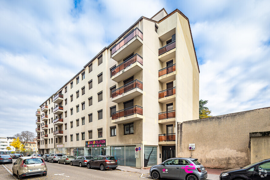7 Rue Galilée, Villeurbanne for lease - Building Photo - Image 2 of 3