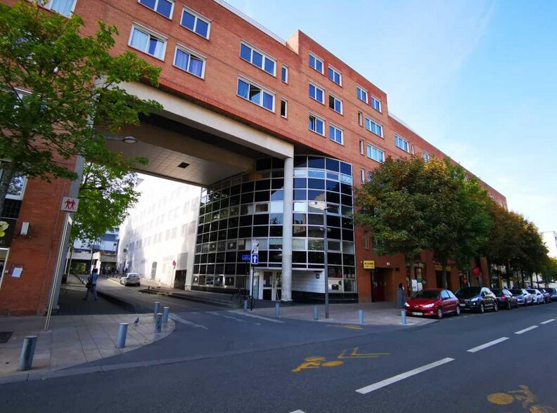 22-34 Cours Blaise Pascal, Évry-Courcouronnes for lease - Building Photo - Image 2 of 2