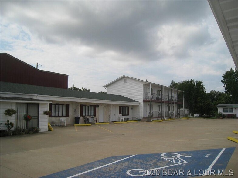 3605 Osage Beach Pky, Osage Beach, MO for sale - Building Photo - Image 1 of 1