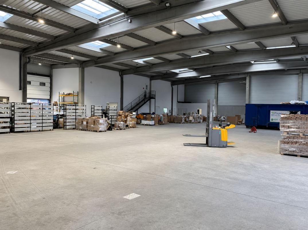 Industrial in Lille for lease Building Photo- Image 1 of 7