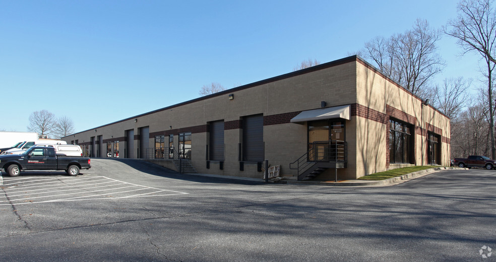 2147 Priest Bridge Dr, Crofton, MD for lease - Building Photo - Image 3 of 3