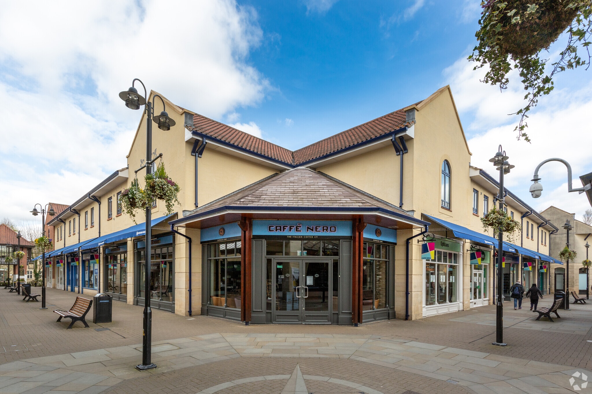 14-23 Borough Para, Chippenham for sale Primary Photo- Image 1 of 1