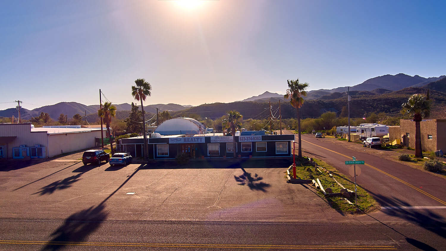 34300 S Old Black Canyon Hwy, Black Canyon City, AZ 85324 Retail for