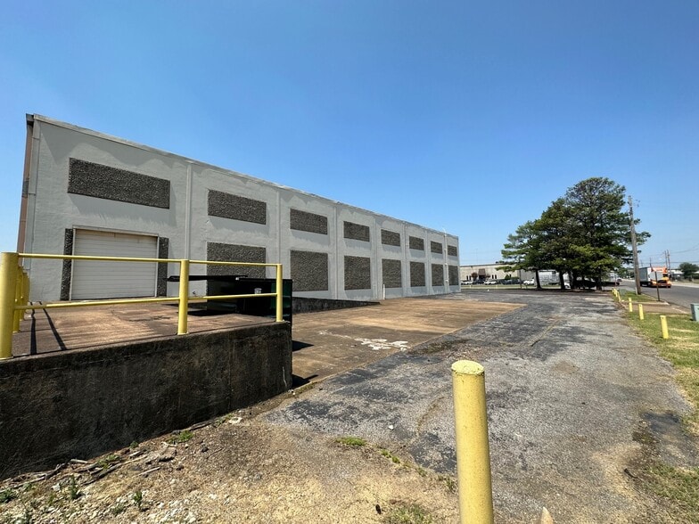 4286-4362 Delp St, Memphis, TN for lease - Building Photo - Image 3 of 16