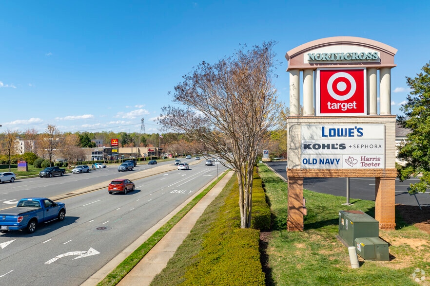 9645-9759 Sam Furr Rd, Huntersville, NC for lease - Building Photo - Image 2 of 30