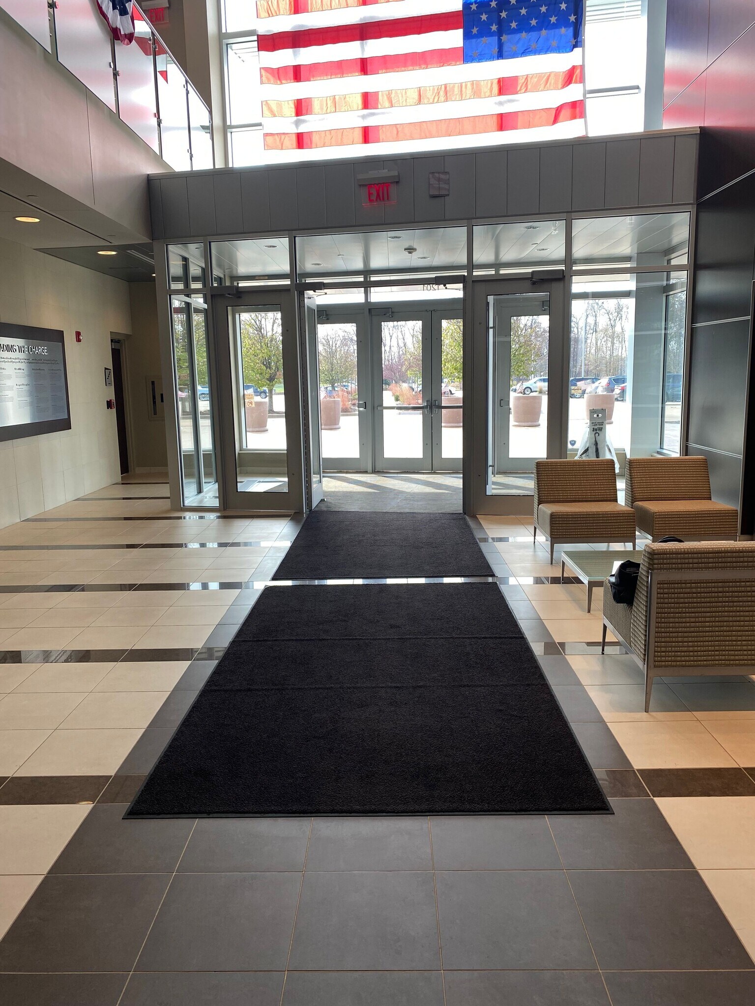 1201 Network Centre Dr, Effingham, IL 62401 Midland States Bank