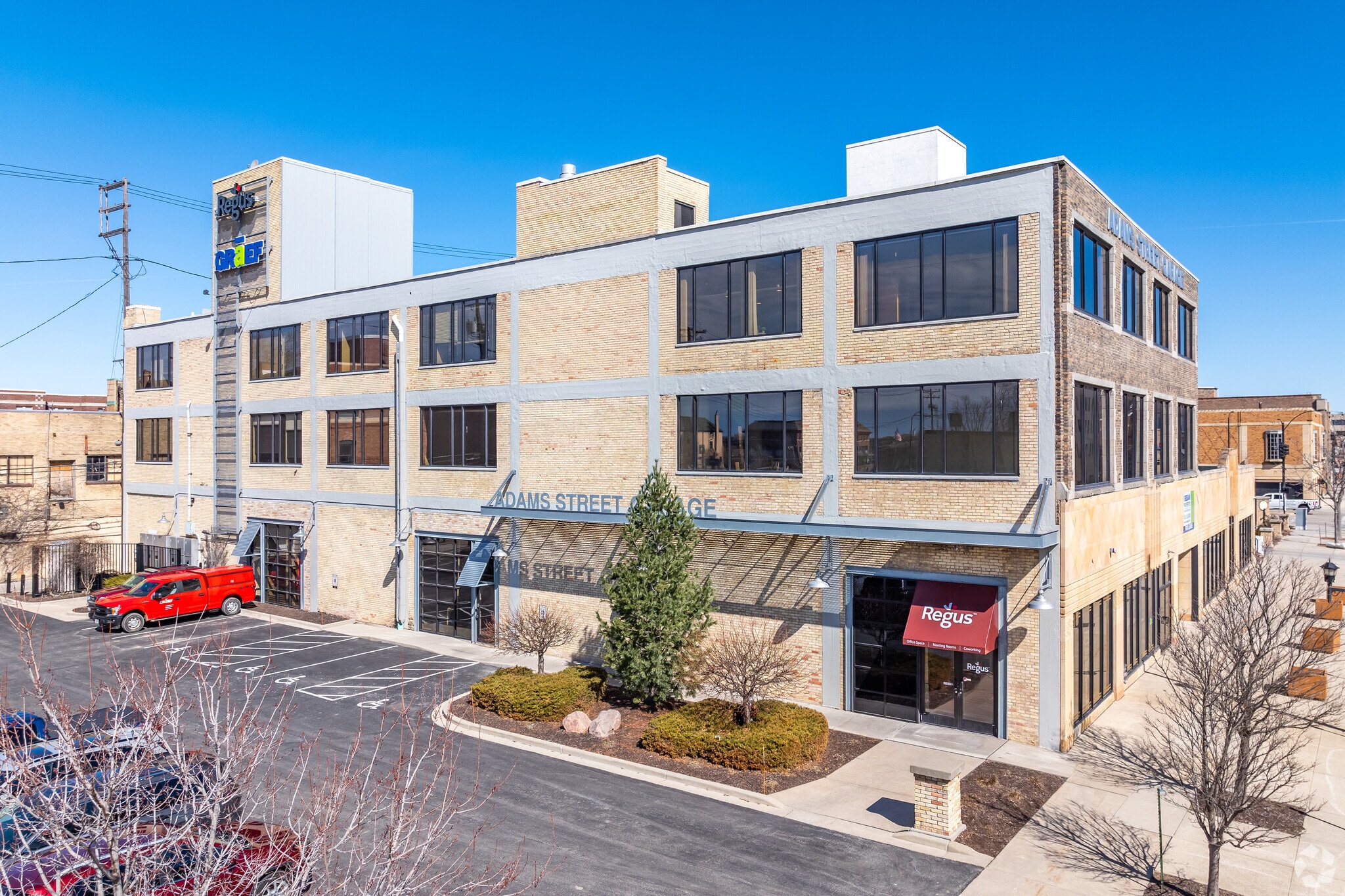 118 S Adams St, Green Bay, WI for lease Building Photo- Image 1 of 34