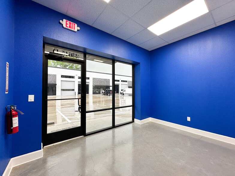 23645 Gosling Rd, Spring, TX for lease - Building Photo - Image 2 of 10