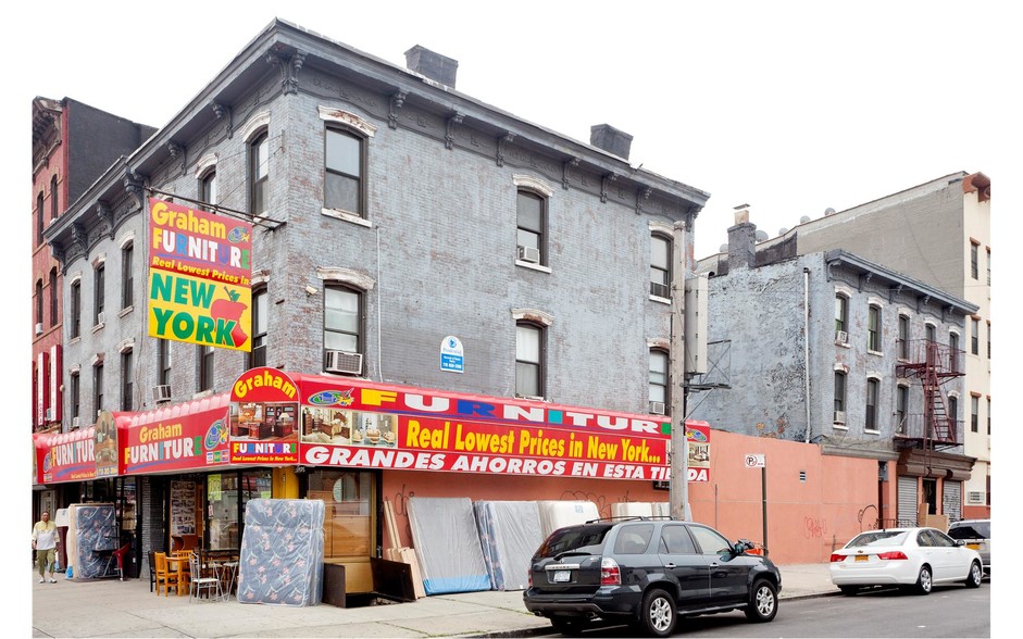 101 Graham Ave, Brooklyn, NY for sale - Primary Photo - Image 1 of 1