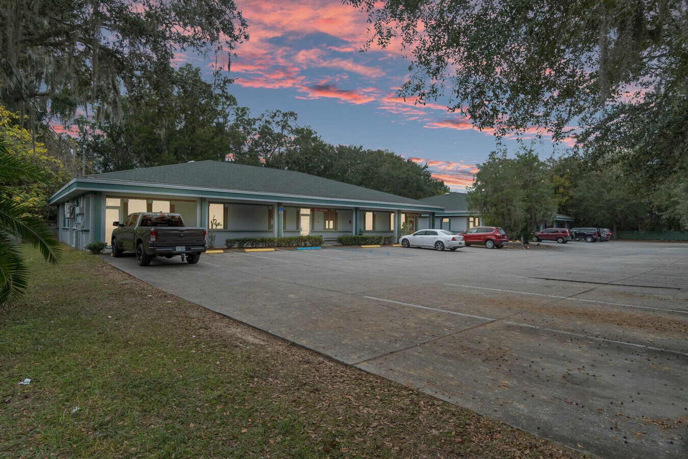 212 S Apopka Ave, Inverness, FL 34452