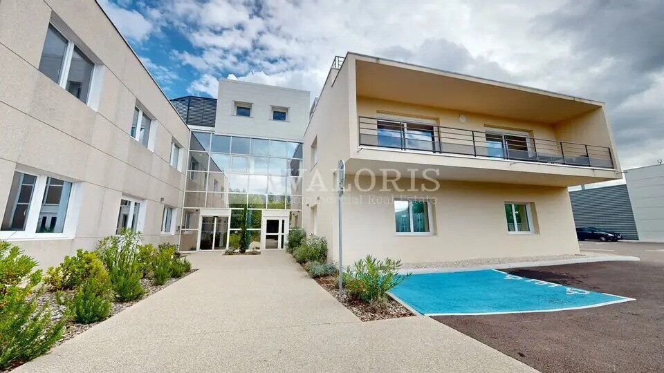 Office in Bron for sale - Building Photo - Image 1 of 7