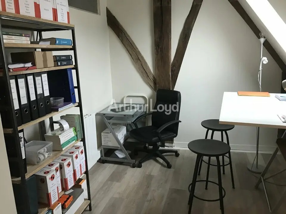 Office in Épernay for lease Interior Photo- Image 1 of 4