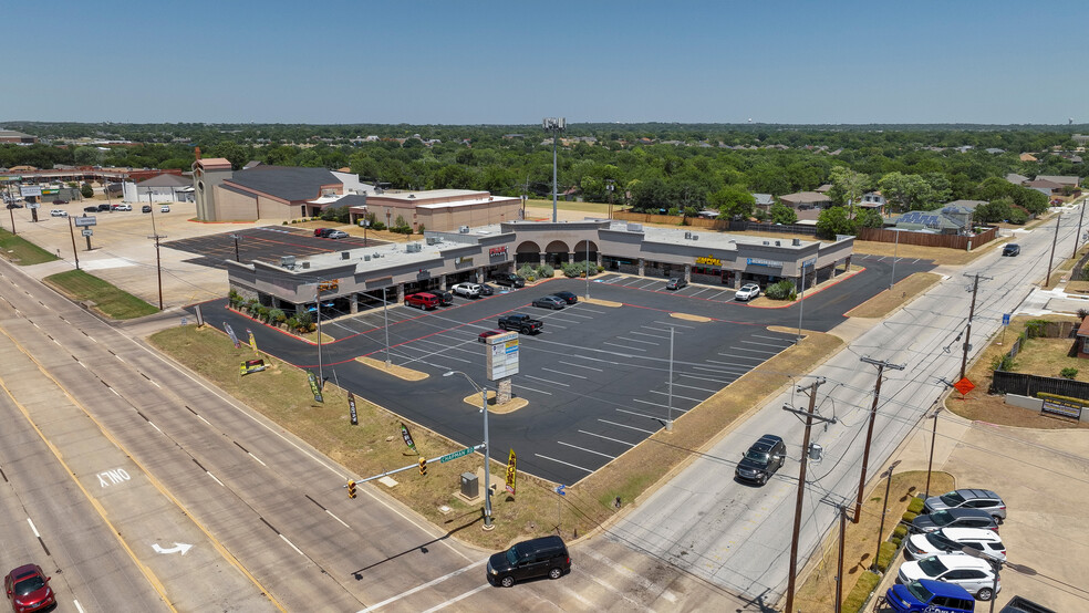 6700 Denton Hwy, Watauga, TX for lease - Building Photo - Image 1 of 10