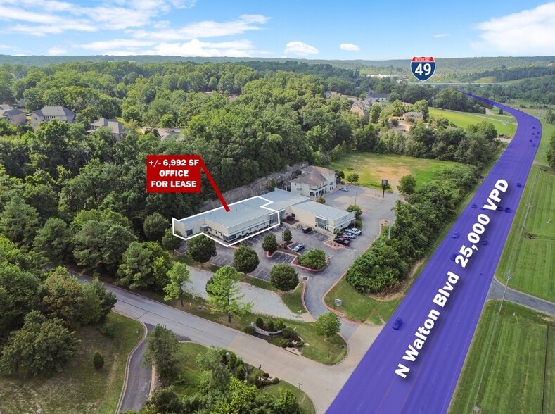 2601 N Walton Blvd, Bentonville, AR for lease - Building Photo - Image 1 of 15