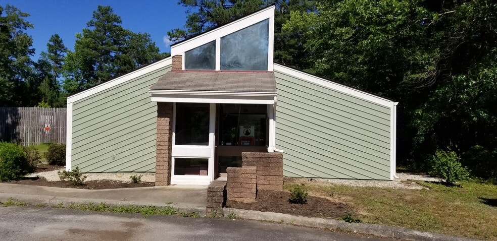 18405 Jefferson Davis Hwy, Ruther Glen, VA for sale - Building Photo - Image 1 of 1