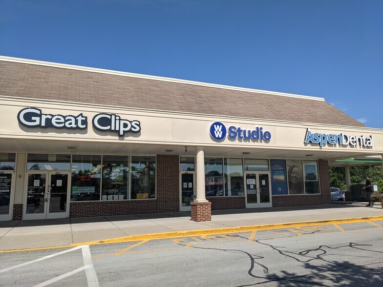 1 Faunce Corner Rd, Dartmouth, MA 02747 Towne Center