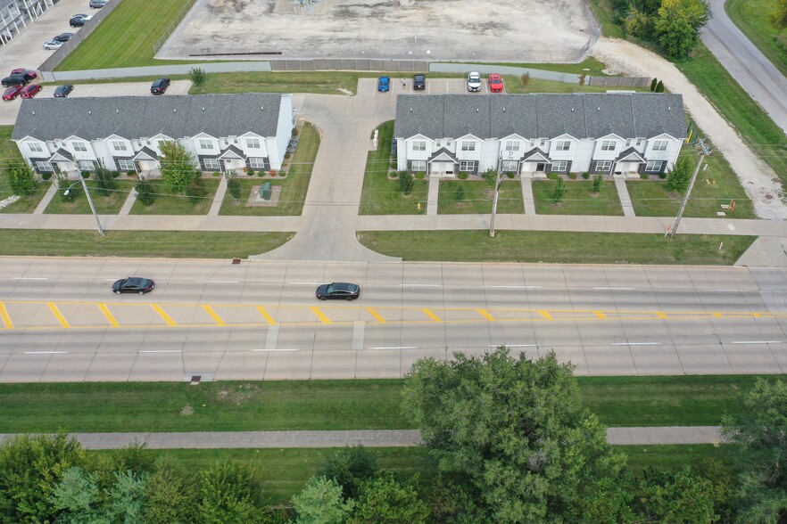 5113 Devils Glen Rd, Bettendorf, IA for sale - Aerial - Image 3 of 8