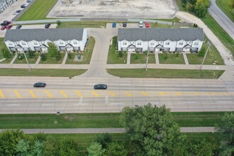 5113 Devils Glen Rd, Bettendorf, IA - aerial  map view - Image1