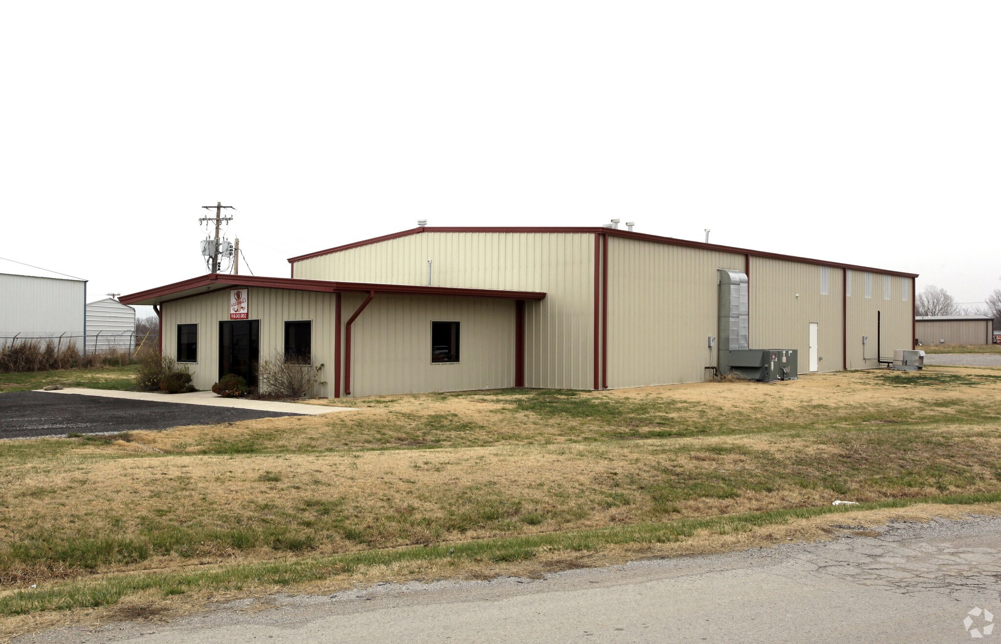 9459 Alawhe Dr, Claremore, OK for sale Primary Photo- Image 1 of 10